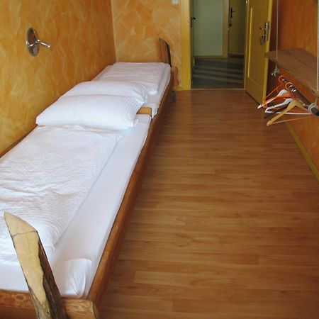 Schiff Bihlerdorf - Hostel Екстер'єр фото