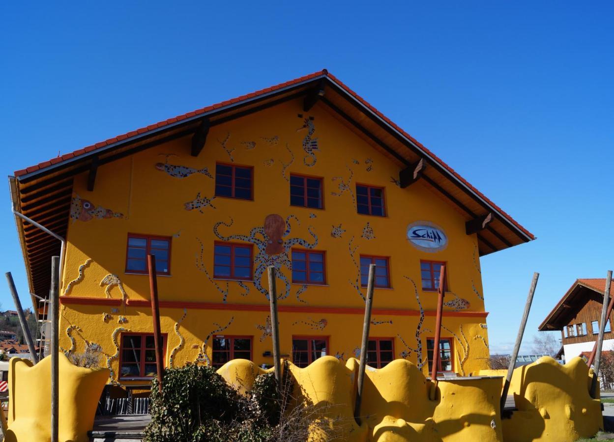 Schiff Bihlerdorf - Hostel Екстер'єр фото