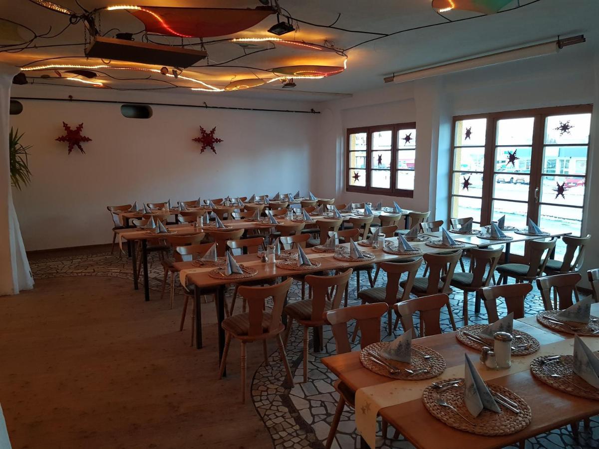 Schiff Bihlerdorf - Hostel Екстер'єр фото