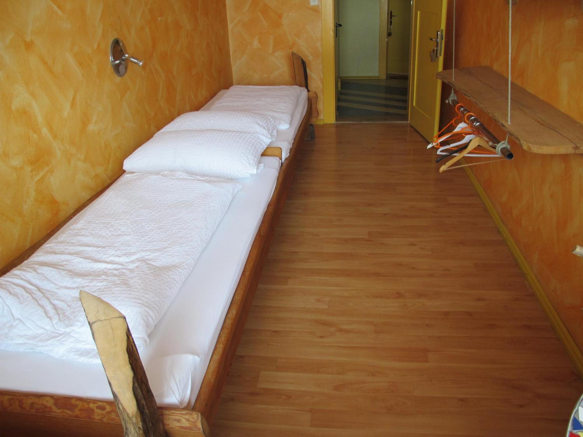 Schiff Bihlerdorf - Hostel Екстер'єр фото