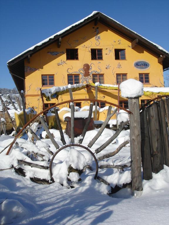 Schiff Bihlerdorf - Hostel Екстер'єр фото
