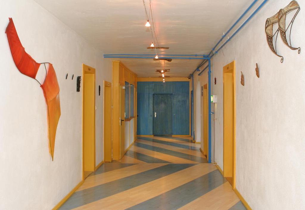 Schiff Bihlerdorf - Hostel Екстер'єр фото