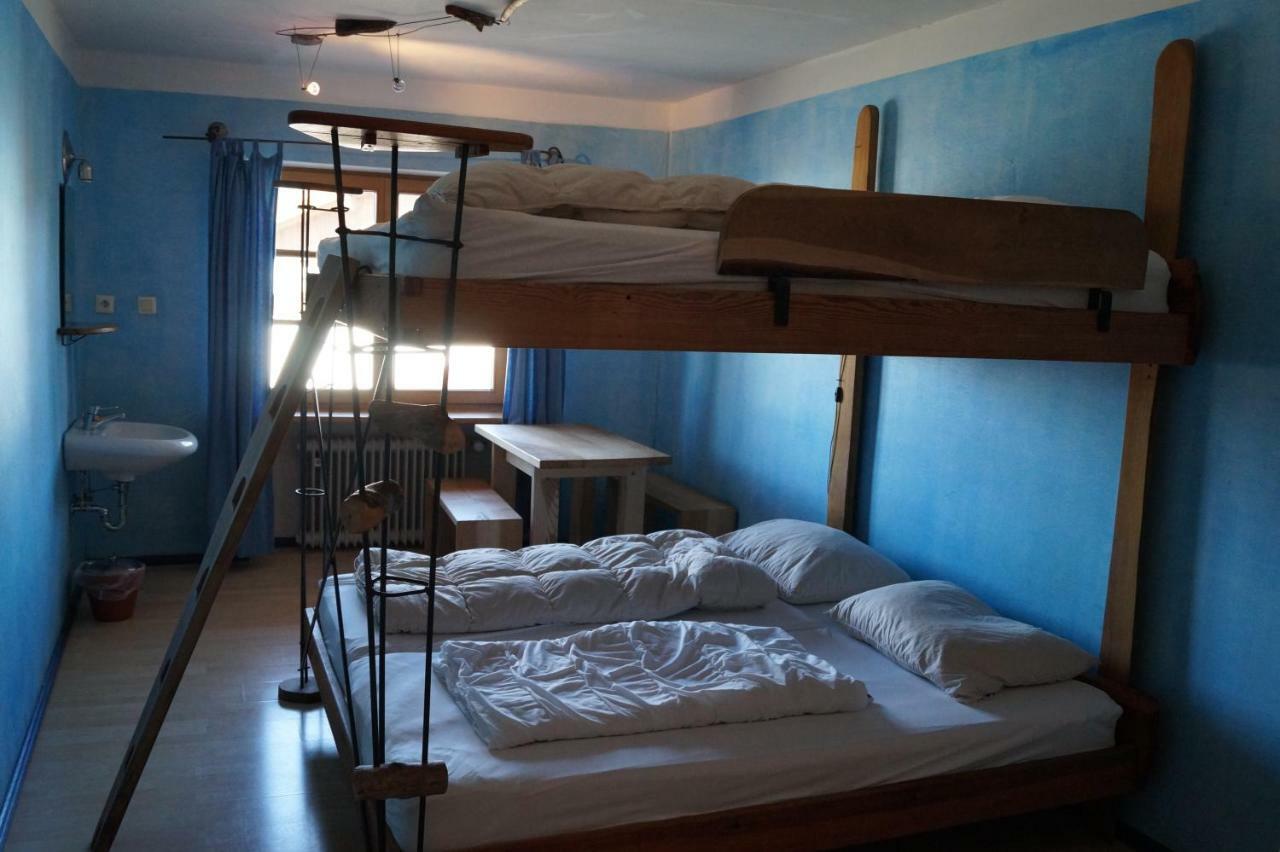 Schiff Bihlerdorf - Hostel Екстер'єр фото