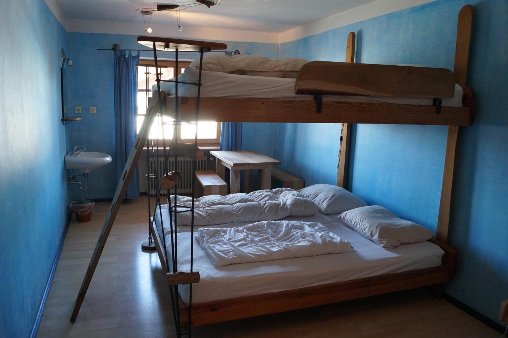 Schiff Bihlerdorf - Hostel Екстер'єр фото