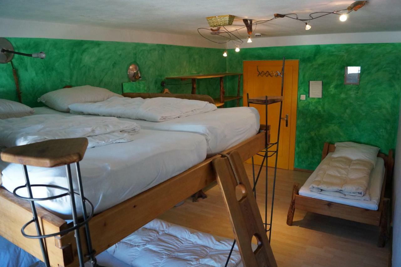 Schiff Bihlerdorf - Hostel Екстер'єр фото